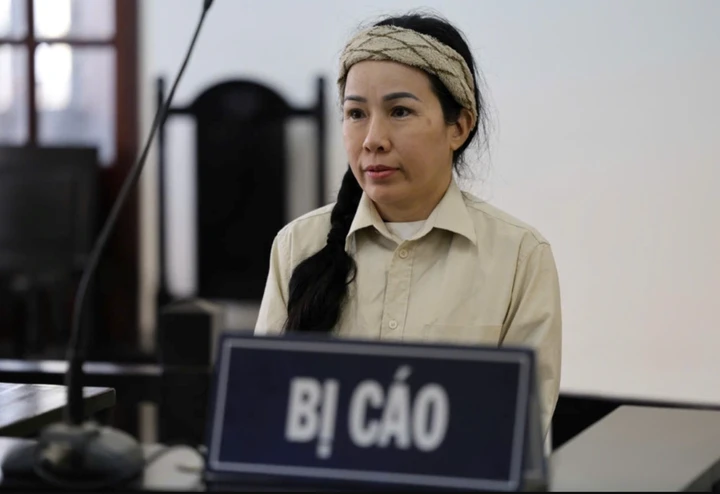 Xét xử YouTuber Đinh Lan: Vợ chồng bà Nguyễn Phương Hằng vắng mặt